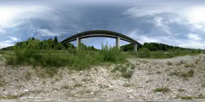 Großhesseloher Brücke über die Isar in München