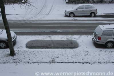 schneefreie Parklücke
