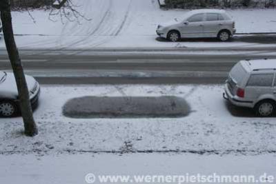 schneefreie Parklücke