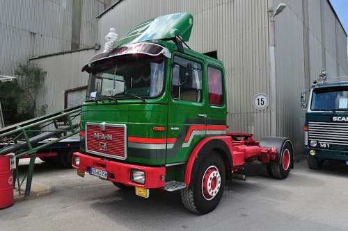 1974 MAN F8 16.320 beim Oldtimer-Nutzfahrzeugtreffen 2016 im Kieswerk Ebenhöh