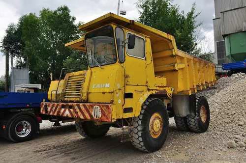 Faun K25 Muldenkipper beim Oldtimer-Nutzfahrzeugtreffen 2016 im Kieswerk Ebenhöh