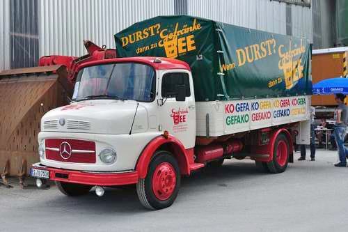 Mercedes-Benz L710 Kurzhauber Getränke Bee vom Mercedes-Benz Classic Center