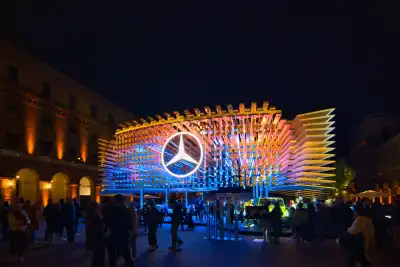 Mercedes-Messestand auf der IAA Mobility Open Space 2025