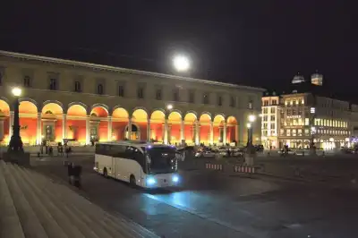 Nachtaufnahme vom Max-Joseph-Platz in München
