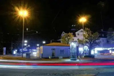 Bücherinsel am Romanplatz in München