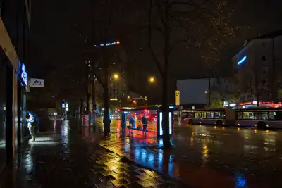 Nachtaufnahme am Rotkreuzplatz in München