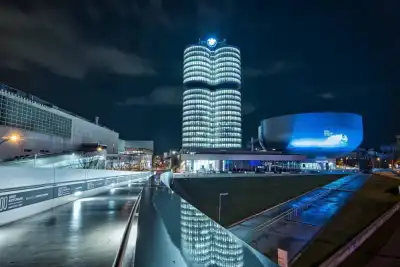 BMW-Vierzylinder und Museum