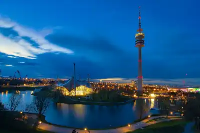 Nächtliche Langzeitbelichting im Olympiapark in München