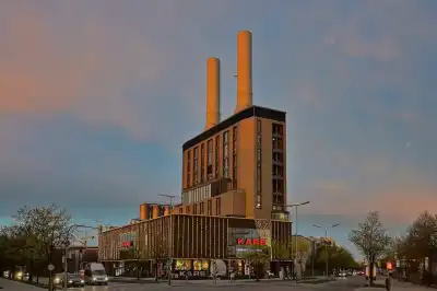 Das ehemalige Heizkraftwerk München-Sendling, heute bekannt unter dem namen KARE-Kraftwerk.