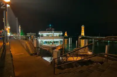 Schiff im Lindauer Hafen