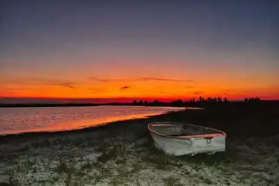 Der Abendhimmel im Seewinkel hat eine breite Palette an Farben zu bieten.