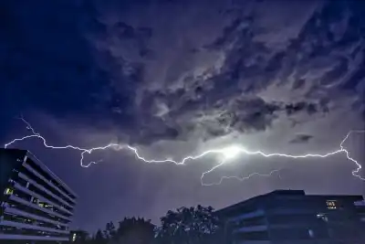 Blitz während eines Gewitters über München (23.06.2022)